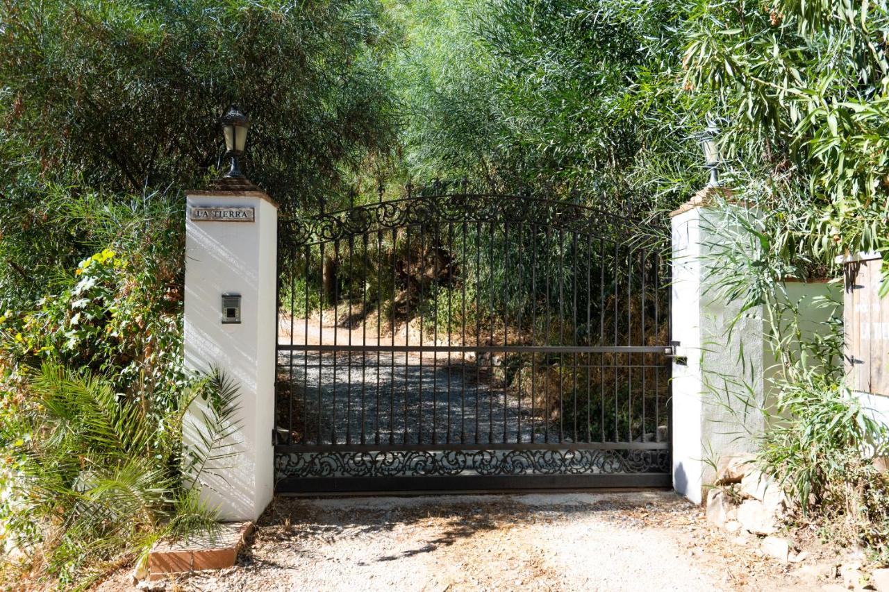 A Natural Retreat 米哈斯 外观 照片
